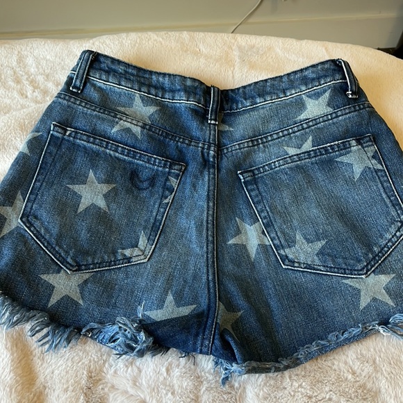 Mumu Blue Star Denim Shorts! - Picture 2 of 3